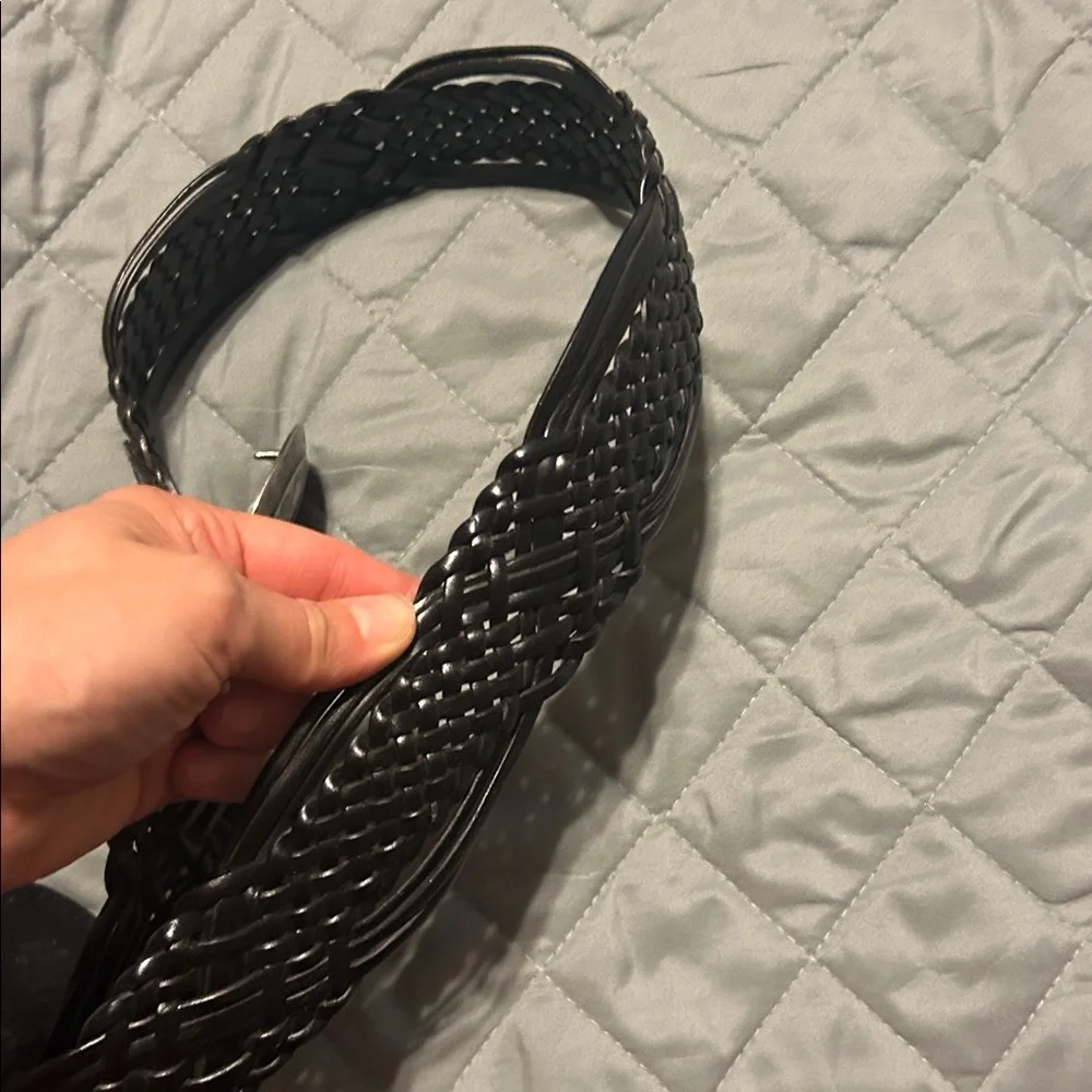 Vtg. New York & Company M Black Braided Belt with Flower Silver Buckle